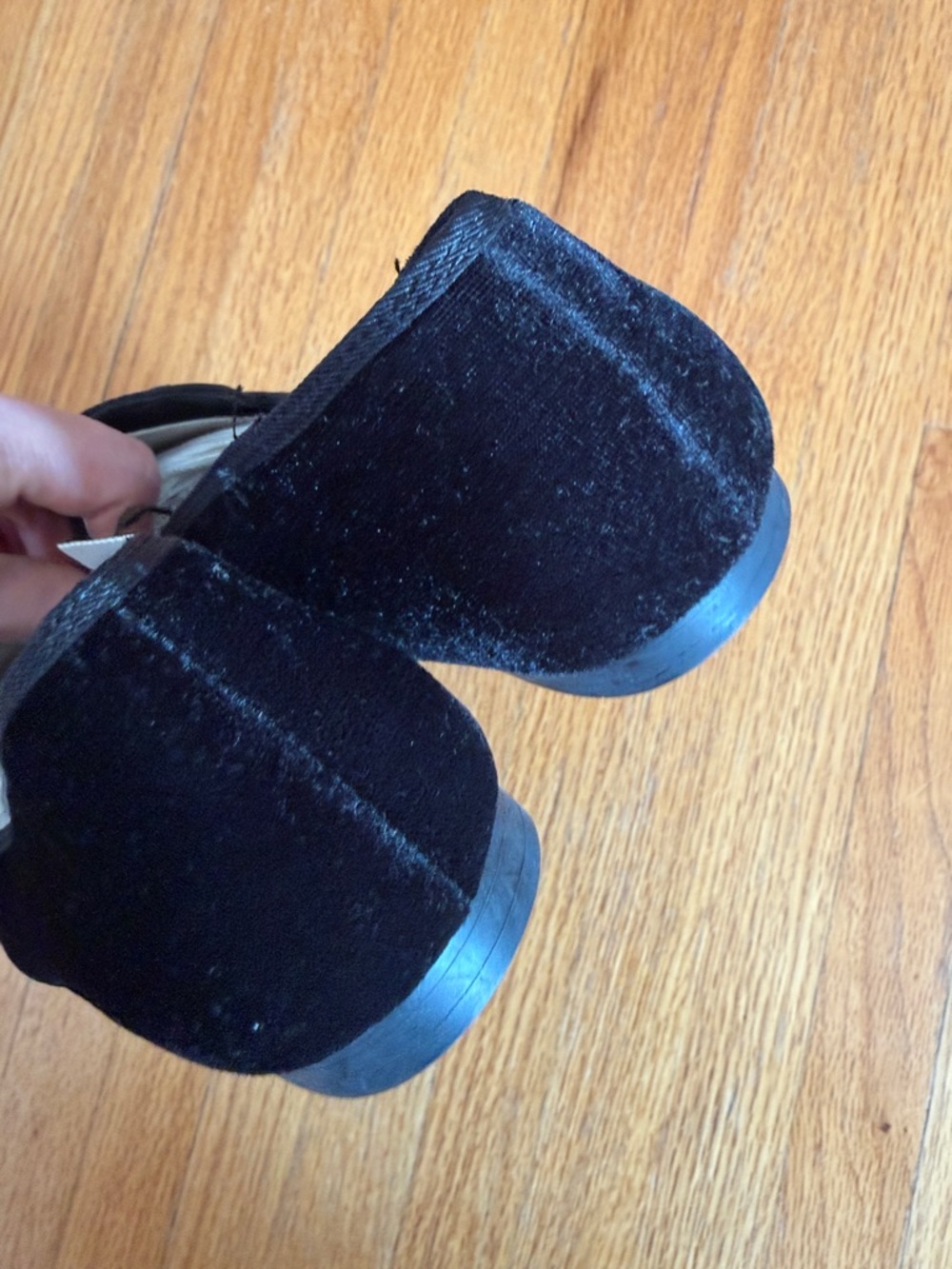 Zara Low-Heeled Velvet Loafer Shoes - Picture 9 of 12